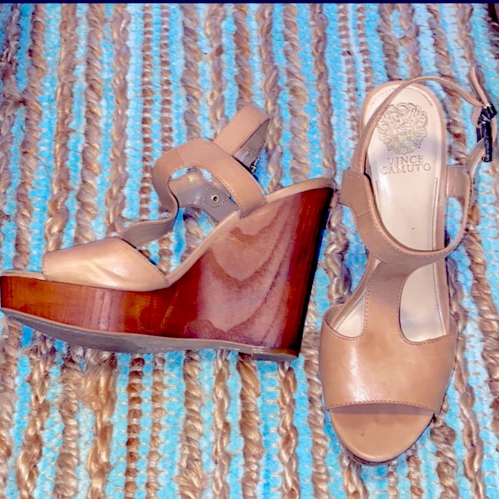 Vince Camuto Wedges